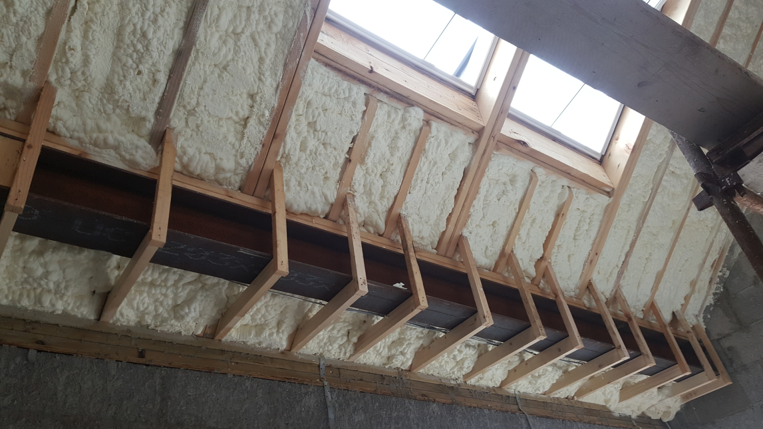 What Is Spray Foam Insulation And How Does It Work Modern Insulation what-is-spray-foam-insulation-and-how-does-it-work-modern-insulation